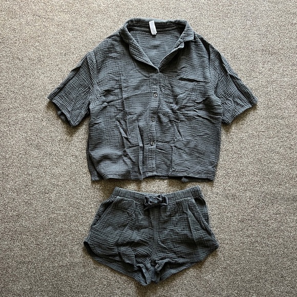 Dark Grey 2 Piece Sleep Set Short Sleeve Top + Drawstring Shorts Size XS Pajamas - Picture 2 of 12